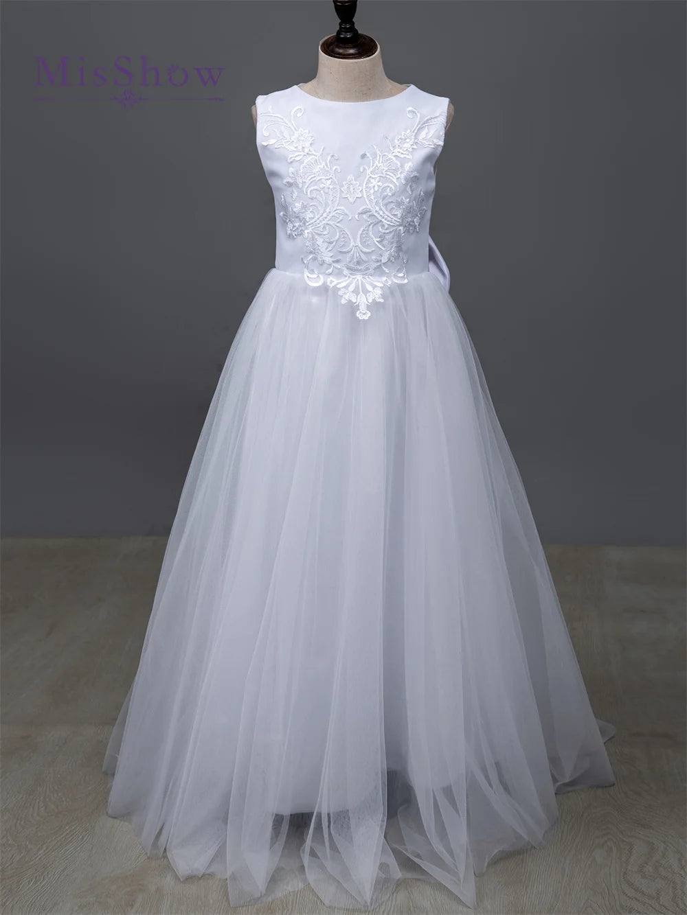 商品No.K00325(購入商品)「フラワーガールドレス - 結婚式にぴったり!リボン付きレースチュールのプリンセスボールガウン」