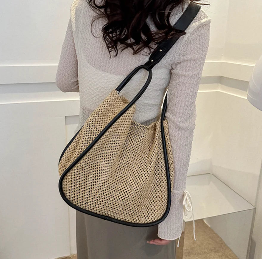 商品No.K0023  ニット生地のハンドバッグ,織りのショルダーバッグ,透かし彫り,質感,夏のビーチバッグ,小さな財布,ハワイ,沖縄,旅行,結婚式